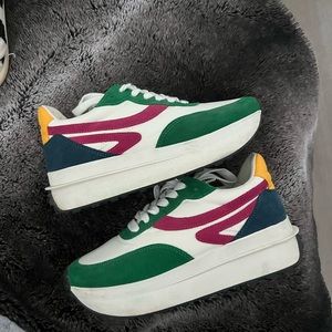 Colorful size 7 Steve Madden tennis shoes